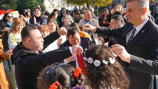 Engelliler günü mesajı: "Bir gün değil, her gün beraberiz"