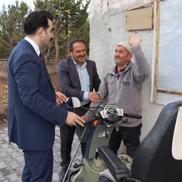 Tomarza Kaymakamı Eser Engelliler Günü'nü unutmadı