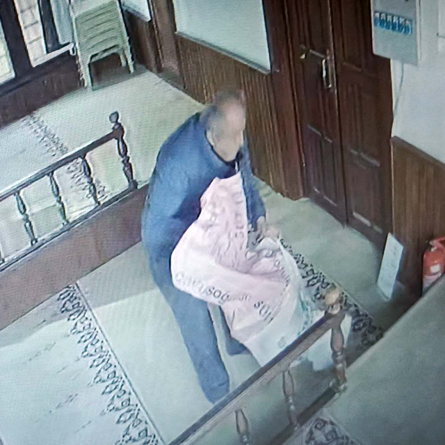 Camiden çaldığı sadaka kutusundaki 500 lirayı iade edince serbest kaldı