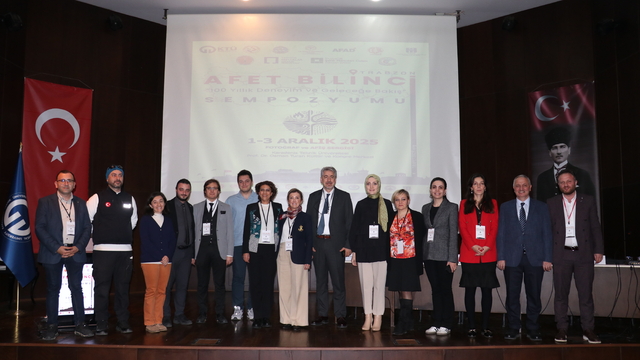 Trabzon'da "Afet Bilinci 100 Yıllık Deneyim ve Geleceğe Bakış" Sempozyumu tamamlandı