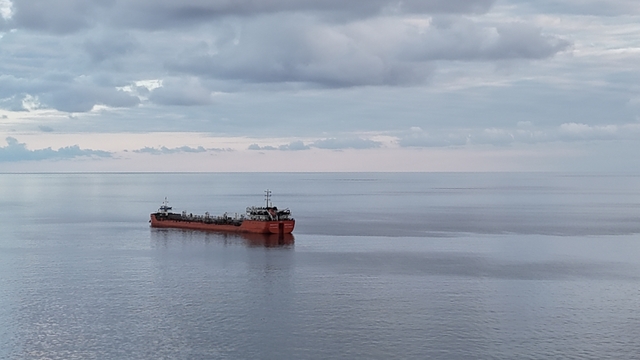 Karadeniz'de saldırıya uğrayan 'MIDVOLGA-2' isimli gemi için, uzman ekipler bekleniyor