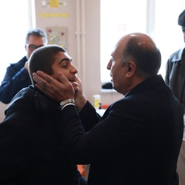 Başkan Arslan engelli bireyleri özel günlerinde yalnız bırakmadı