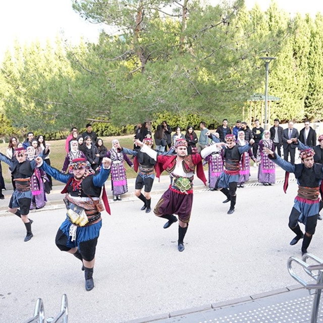 Uşak Üniversitesi'nde "Dünya Engelliler Günü" için farkındalık etkinliği ge...