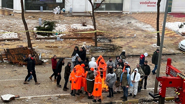 Gaziantep'te 49 kişinin öldüğü Emre Apartmanı davasında 4 sanığa tahliye