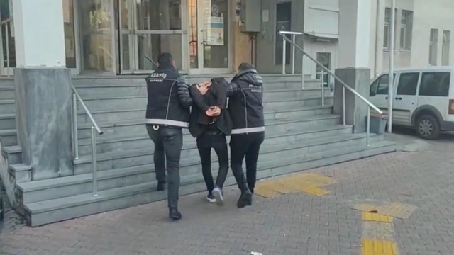 15 farklı ilde 20 kez aranma kaydı bulunan şahıs yakalandı