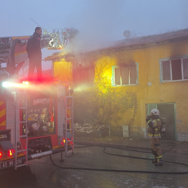 Kütahya'da ahşap evde çıkan yangında 85 yaşındaki kadın hayatını kaybetti