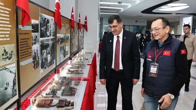 Kütahya'da "Çanakkale Ruhu ile Geçmişe Yolculuk" sergisi
