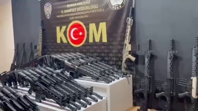 Bursa'da kaçak silah operasyonu: 118 ruhsatsız tüfek ele geçirildi