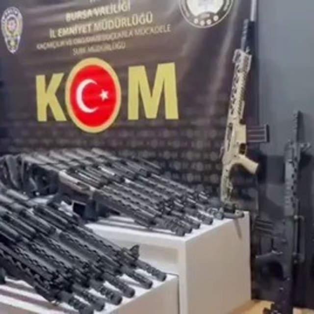 Bursa'da kaçak silah operasyonu: 118 ruhsatsız tüfek ele geçirildi