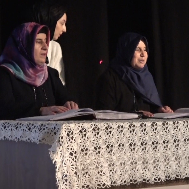 İşitme ve görme engelli öğrenciler Kur'an tilaveti ve ilahilerle gönülleri...