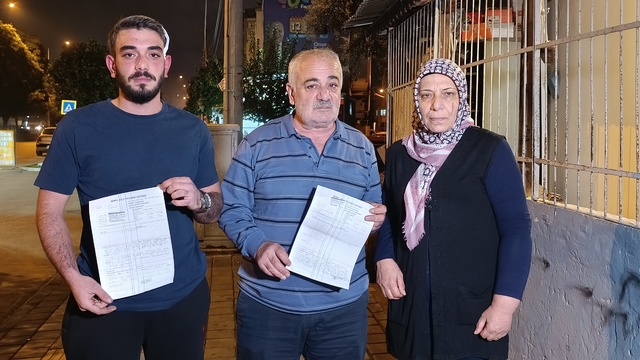 İki ay arayla komşuları tarafından darbedildiler; babanın dişleri kırıldı, anne ile oğlu bıçaklandı