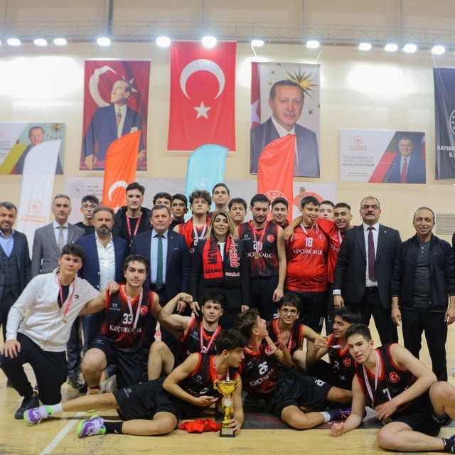 Kayseri Okul Sporları Genç A Erkekler Basketbol İl Birinciliği sona erdi
Şa...