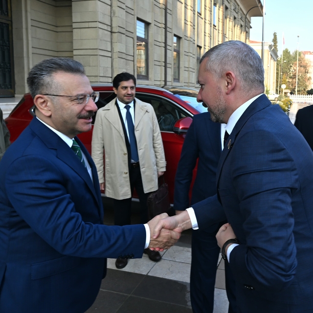 Belarus'un Ankara Büyükelçisi Glaz, Eskişehir Valisi Aksoy'u ziyaret etti