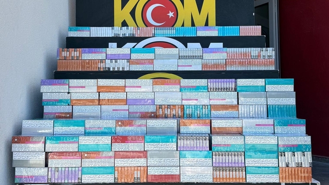 Adana'da kaçak tütün operasyonu; 29 gözaltı