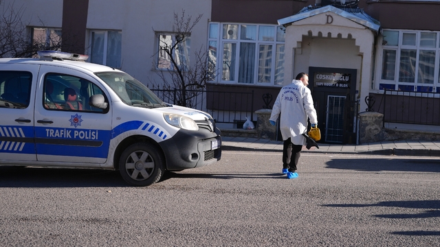 Erzurum'da bacasını temizlediği 5 katlı binanın çatısından düşen kişi öldü