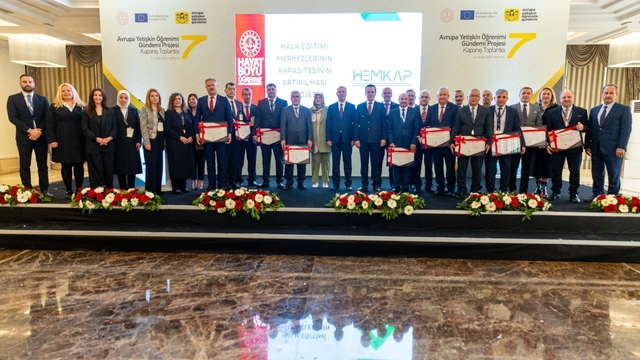 Niğde Halk Eğitimi Merkezi, Türkiye'nin en başarılı 10 kurumu arasında yer aldı