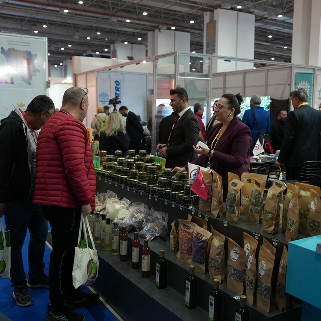 İzmir fuarına Düzce damgası
Fuarda Düzce'nin coğrafi işaretli ürünler büyük...