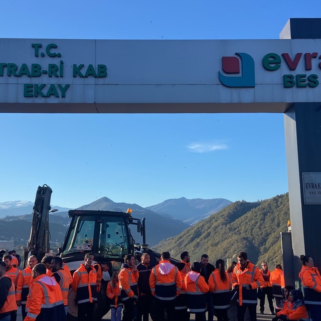 Çevreye yaydığı kötü kokular ile gündemdeydi, şimdi ise maaşlarını alamayan...