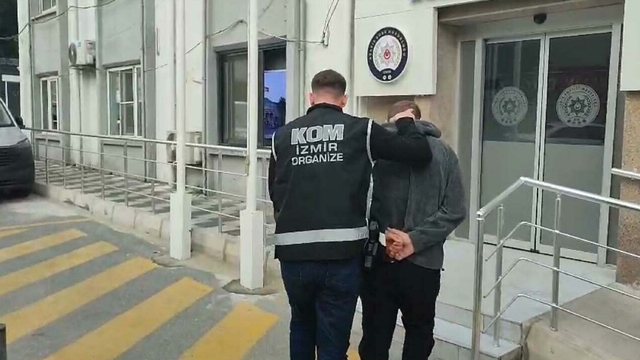 İzmir'de suç örgütüne operasyon: 29 gözaltı