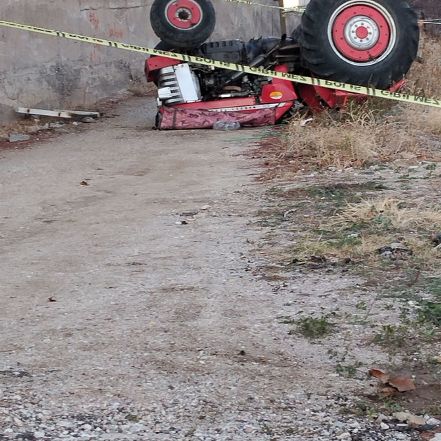 İlaç yazdırdığı hastanenin otoparkında traktör kazasında öldü