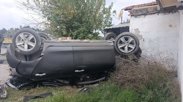 Söke'de otomobil takla attı: 1 yaralı