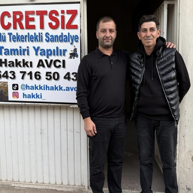 Akülü sandalyeleri ücretsiz tamir eden kişiye iş yeri desteği