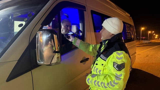 Trafik uygulamasında 49 araç trafikten men edildi