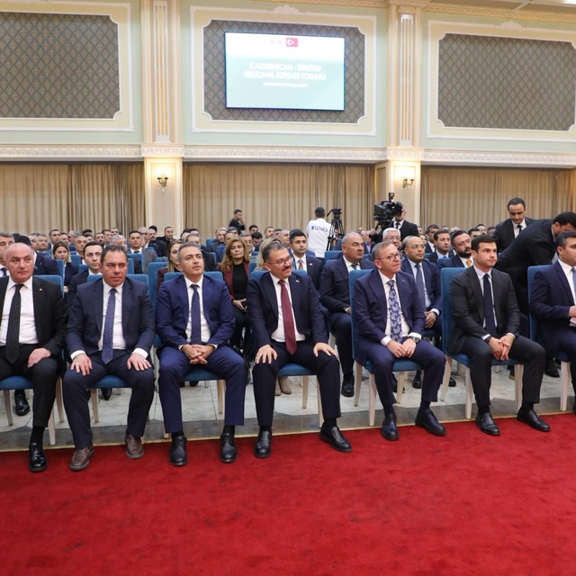 Nahçıvan'da 2. Serhat İlleri Bölgesel Ekonomi Forumu düzenlendi