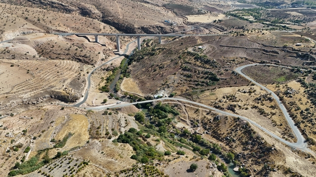Zarova Köprüsü ile 4 yıldır Siirt Şırnak arasındaki ulaşım güvenle sağlanıyor