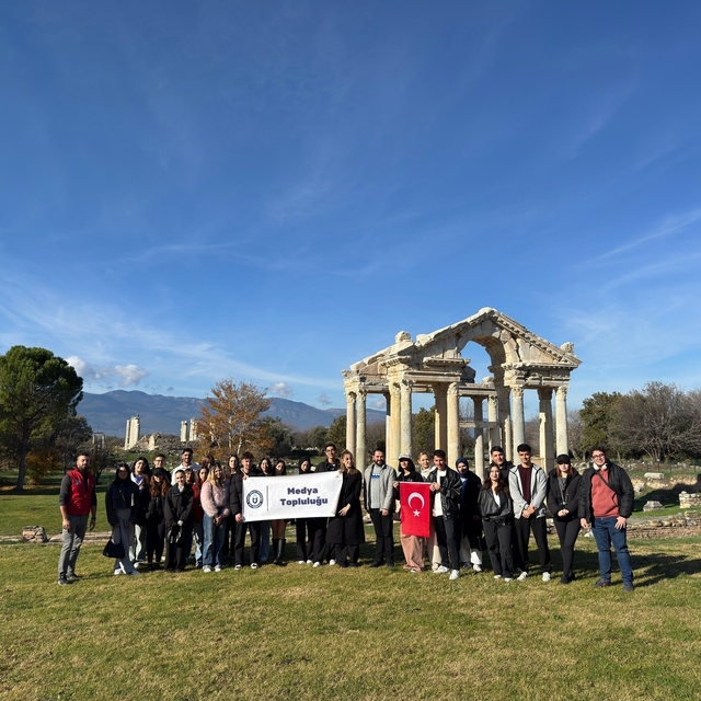 Gençler, 'Dünya Mirası' Afrodisias'ı gezdi