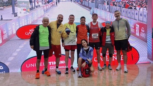 Gebze Tempo Atletizm Takımı, Gazi Yarı Maratonu'nda ikinci oldu