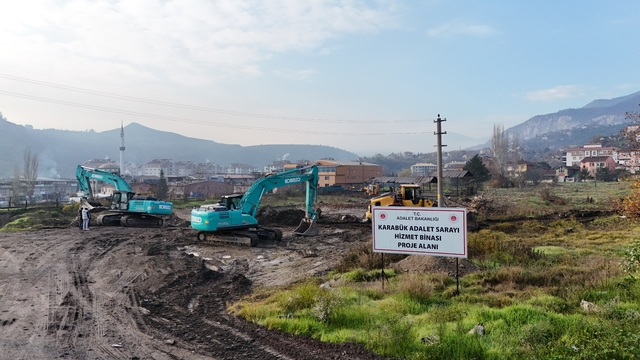 Adalet Sarayı için ilk kazma vuruldu
