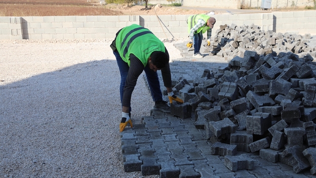 Haliliye'de çevre düzenleme çalışmaları devam ediyor