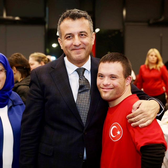 Samsun'da kimse, 'kimsesiz' bırakılmadı: İhtiyaç sahiplerine 170 milyon TL'...