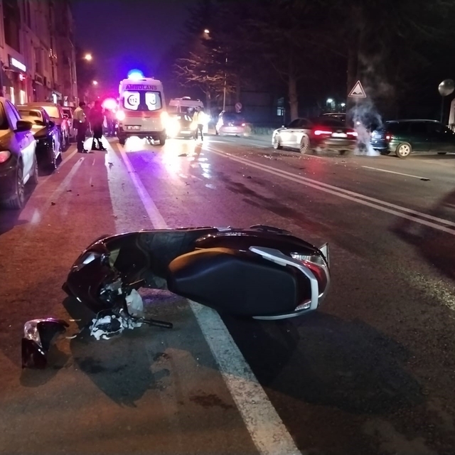 Otomobile çarpışan motosikletin sürücüsü hayatını kaybetti