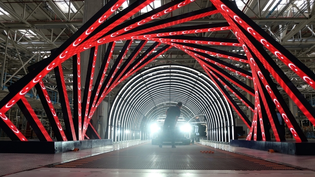 Togg'un yeni modeli T10F üretim hattında görüntülendi