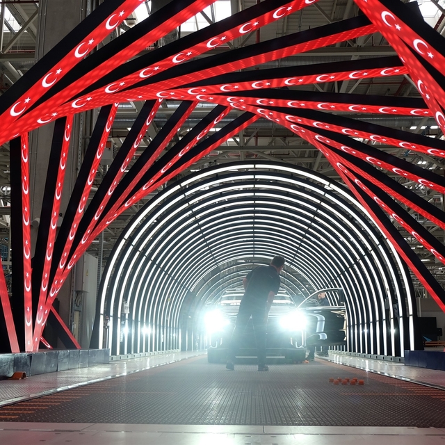 Togg'un yeni modeli T10F üretim hattında görüntülendi