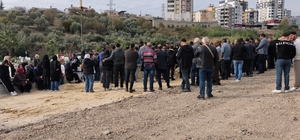 Mersin'de komşusu tarafından öldürülen anne ve oğlu yan yana defnedildi