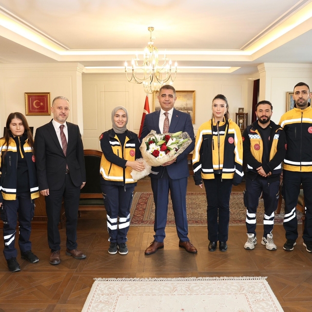 Vali Aslan acil sağlık çalışanları ağırladı