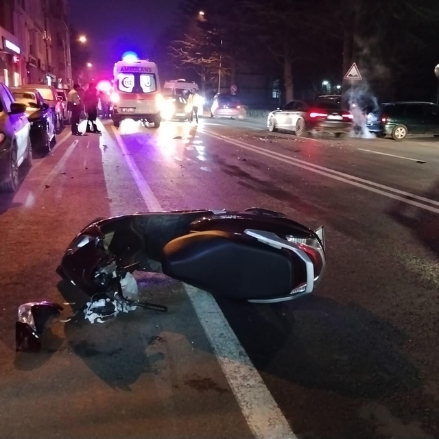 Otomobille çarpışan motosikletin sürücüsü öldü