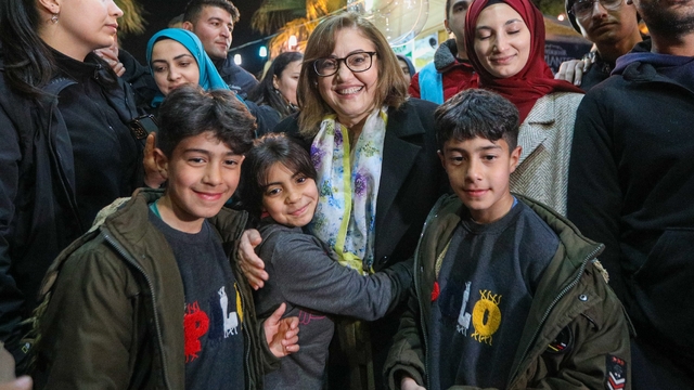 Başkan Şahin, şehir yaşamına katkı sunan büyükşehir belediye başkanları arasında birinci oldu