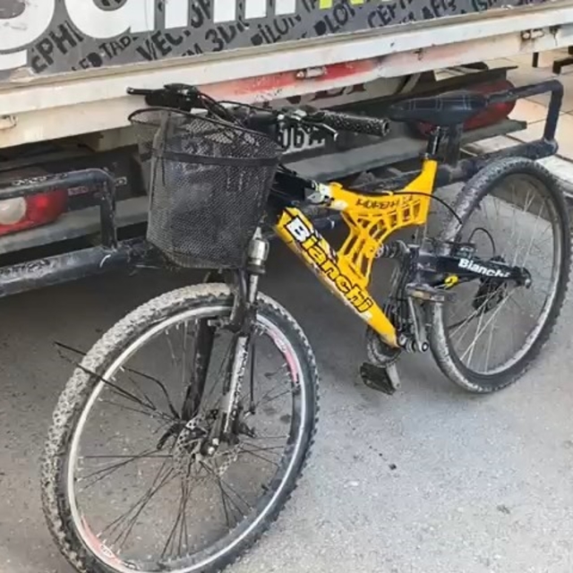 Elazığ'da pikaba çarpan bisikletli yaralandı