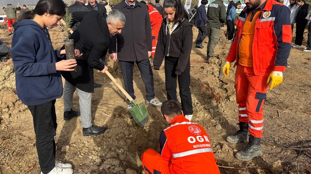 Doğanşehir'de "Doğa Bizim İçin Önemli" projesi kapsamında fidan dikildi
