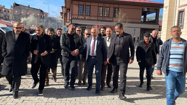 MHP Van İl Başkanı Güngöralp Erciş'te ziyaretlerde bulundu