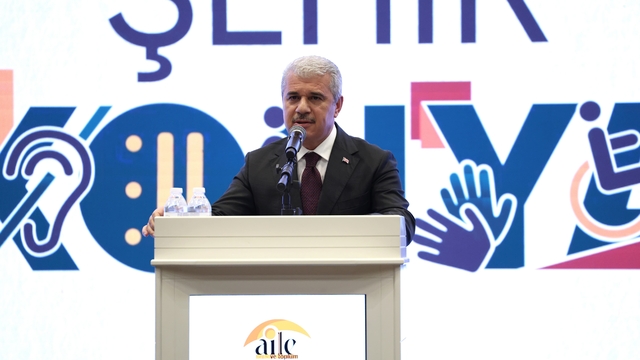 Konya'da engelli bireyler ve aileleri için program düzenlendi