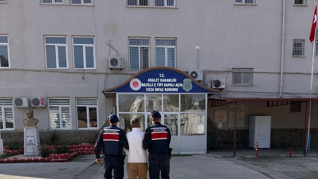 Uyuşturucu suçundan aranan şahıs Nazilli'de yakalandı