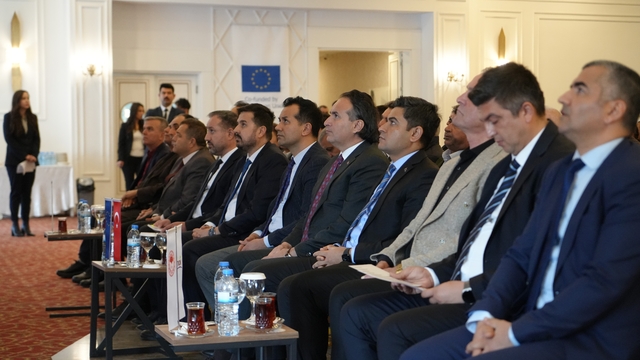 TKDK Başkanı Antalyalı: "42 ilde 5 milyar Euroluk yatırımın gerçekleşmesine katkı sağladık"
Niğde'de IPARD III Tanıtım ve Bilgilendirme Toplantısı gerçekleştirildi