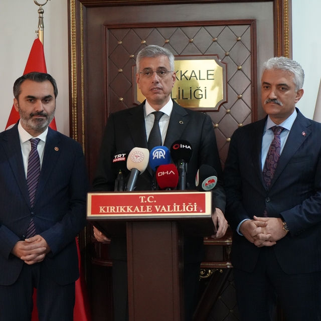 Bakan Memişoğlu: "Savunma sanayisi gibi sağlık sanayisini de güçlendiriyoru...