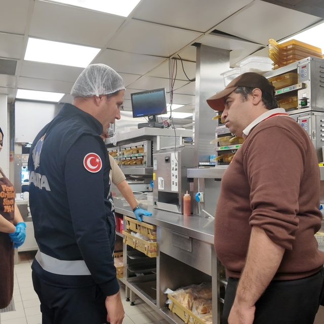 Belediye ekiplerinden gıda denetimleri
