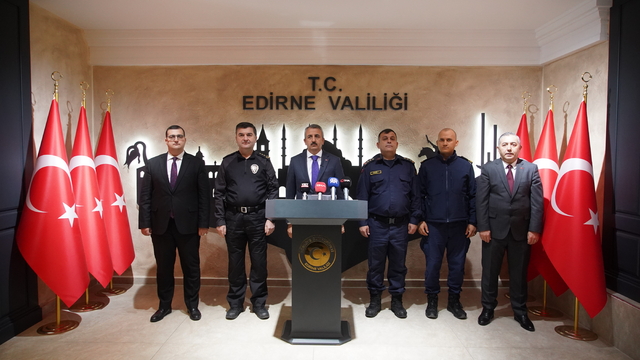 Edirne'de bu yıl insan kaçakçılığı yaptıkları iddiasıyla 348 zanlı tutuklandı